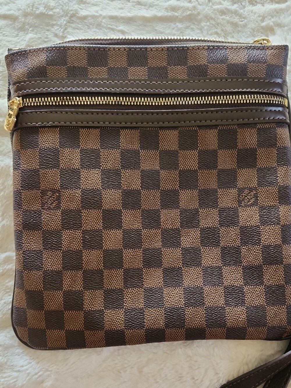 Faux Lv Brown Checkered Crossbody Bag with Gold Hardware - Picture 4 of 4